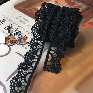 1y 90cm ผ้าลูกไม้ ลายดอกไม้เล็ก ขนาด 15 มิล x ความยาว 90 เซน…