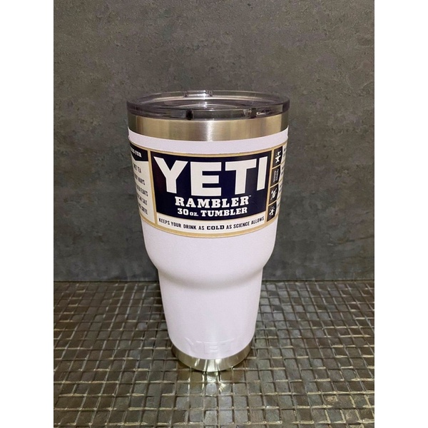 แก้ว Yeti tumbler 30 ออนซ์  แท้ ยังไม่ผ่านการใช้งาน ตีเป็นมือ 2 นะคะ แก้วเก็บอุณหภู สี White