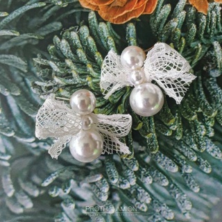 White Ribbon with Pearl 925 Silver Earrings : ต่างหู ตุ้มหู ก้านเงิน แท้ มุก ริบบิ้น โบว์ สีขาว คนแพ้ ใส่ได้