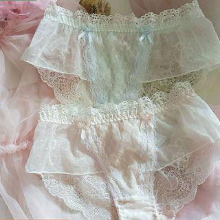 ชุดชั้นในสาวญี่ปุ่น
ลูกไม้เซ็กซี่หวานJapanese Girl Lolita Sweet Sexy Lace Underwear