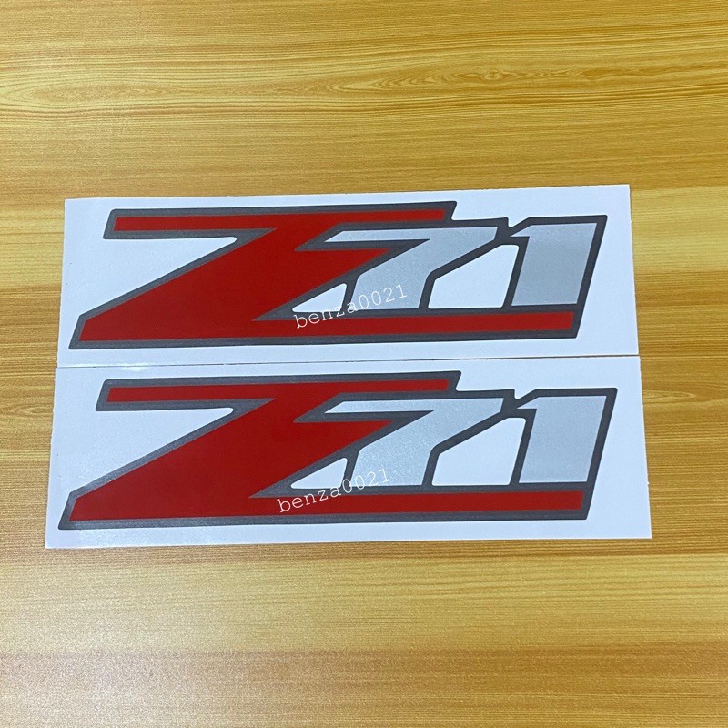 สติ๊กเกอร์* Z71 รุ่น 3 ปี 2012 ติดข้างท้ายกระบะ CHEVROLET ( ราคาต่อชุด มี 2 ชิ้น )