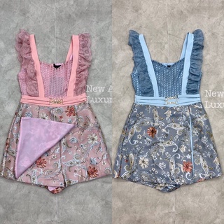 จั๊มสูทขาสั้น จั๊มกางเกงกระโปรง ผ้าทอ ตัวเสื้อผ้าลูกไม้แขนระบายสวยๆ แจ่งเข็มขัด งานป้าย borichta