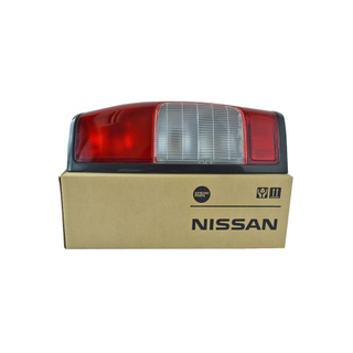 ไฟท้าย(เสื้อ)  BIGM D22(CAB)  แท้ห้างNISSAN  ขวา(สีขาว/สีแดง)  (26554-2TB0A)