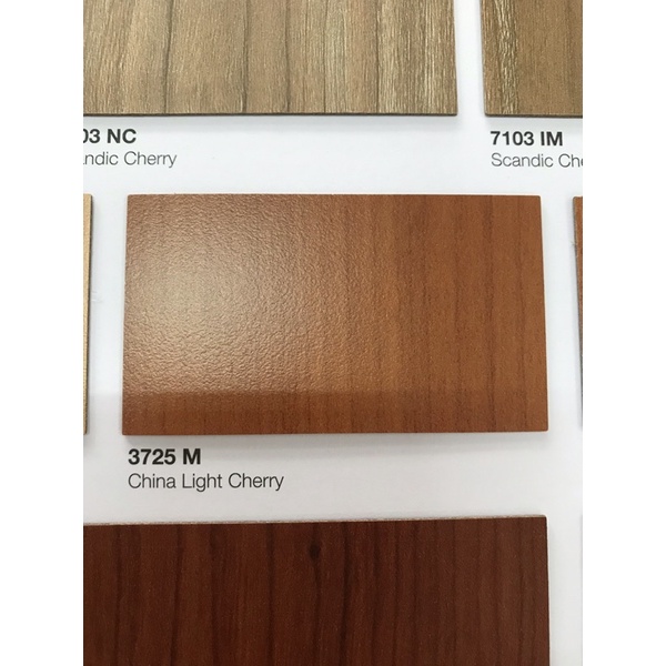 แผ่นโฟเมก้า ลายไม้ 3725 m ขนาด 80ซม x 120ซม /120x240ซม. หนา 0.7 มม ใช้ติดโต๊ะ ผนัง เฟอร์นิเจอร์