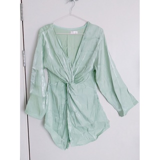 ( พร้อมส่ง ) สินค้าใหม่ ! 🎀 เสื้อสีเขียว