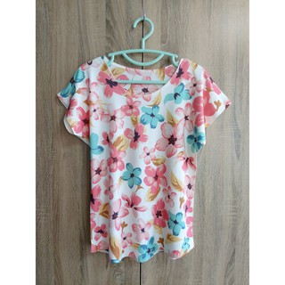 เสื้อยืด ลายดอก ผ้านิ่มใส่สบาย