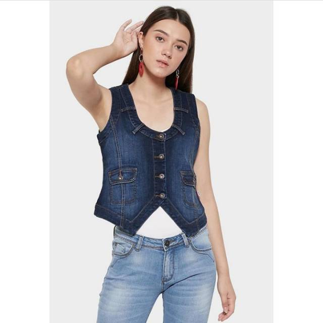 เสื้อกั๊กยีนส์ AKO**