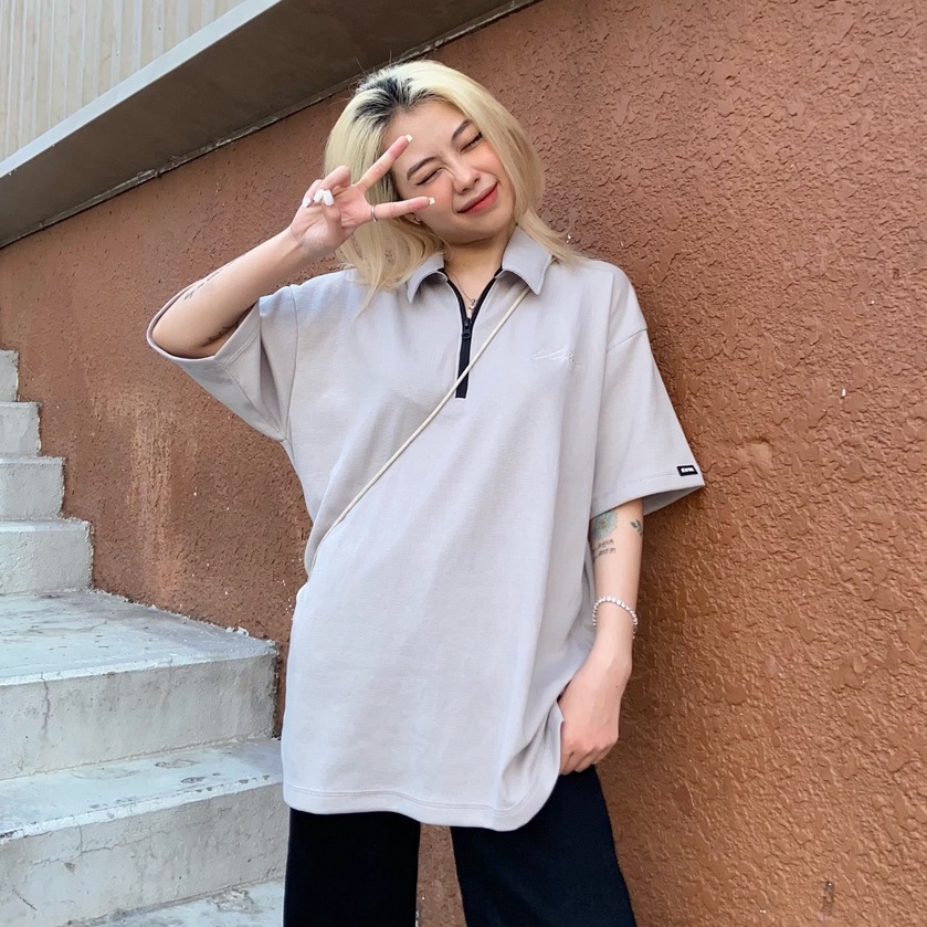 แบรนด์ท้องถิ่นโดย Xfire Basic Zip Collar Polo T-Shirt สําหรับผู้ชายและผู้หญิง