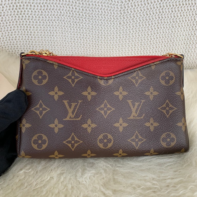 CO210603323 / Lv / Pallas Clutch