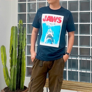 เสื้อยืดใหม่Universal Studios Men Jaws T-Shirt - เสื้อผู้ชายยูนิเวอร์แซล สตูดิโอ ลายจอว์ส สินค้าลิขสิทธ์แท้ 100% charact