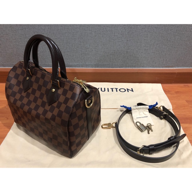 ❌❌ Sold Out❌❌ กระเป๋าแบรนด์เนม ของแท้ Use like new : Louis Vuitton Speedy 25 ปี 2017