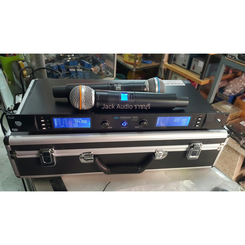 Proeurotech ET-888B ไมค์ลอย  ถือ  2 อัน  คลื่น UHF แบบ ปรับเปลี่ยนคลื่นได้