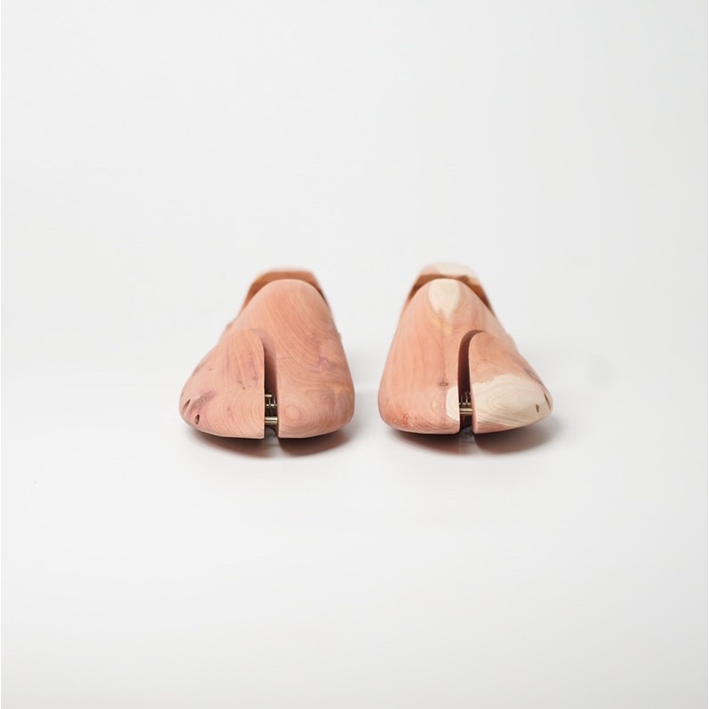 JULIETTA - ดันทรงรองเท้า Red Cedar Premium Shoe Tree made with Aromatic Redcedar from the USA.