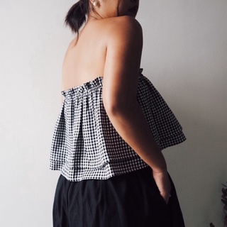 เสื้อเกาะอก ลายสก๊อตดำ Peony black gingham