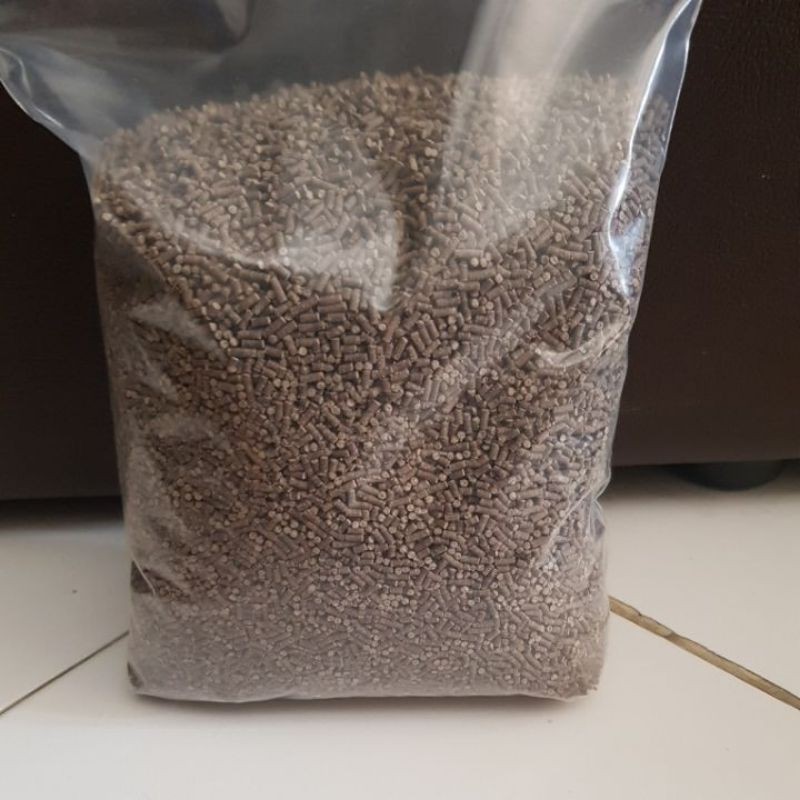 อาหารกุ้งชนิดเม็ดจม 1kg  เบอร์4 สำหรับกุ้งทั่วไปขนาดกลาง