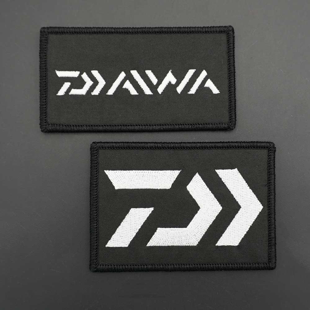 ที่กําหนดเอง Dawa กล่องตกปลาโลโก้เกียร์ตกปลา 三维 เย็บปักถักร้อย Velcro Patch /Badges/armband/Emblem ตกแต่งสําหรับแจ็คเก็ตกางเกงยีนส์กระเป๋าเป้สะพายหลังหมวก