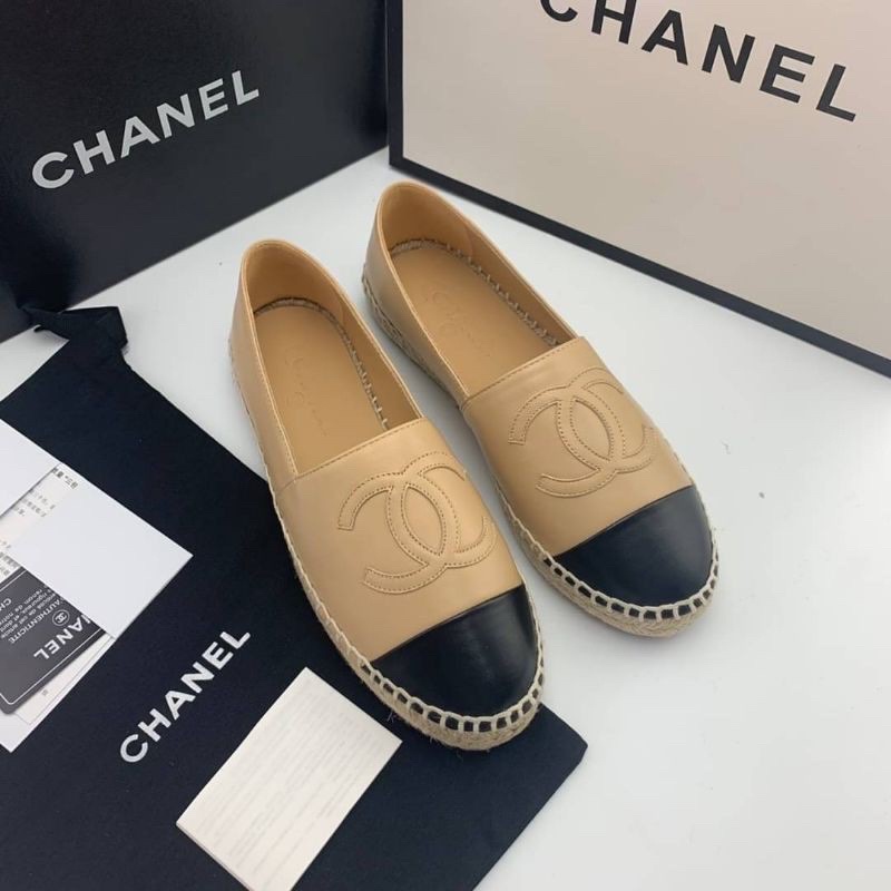 used : Chanel espadrilles สภาพตีไป80% รุ่นหายาก
