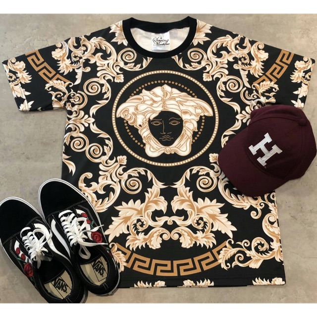 เสื้อยืด & เดรสลาย versace