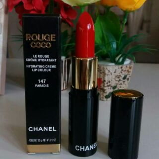 ลิปสติก Chanel สีแดง
แพ็คเกจแท่งกลม