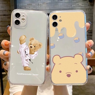 เคสiPhone11 โทรศัพท์เลนส์ป้องกันแขน เคสโทรศัพท์มือถือ ซิลิโคนนิ่ม ใส ขอบสี่เหลี่ยม ลายการ์ตูนหมีพูห์น่ารัก สําหรับ เคสไอโฟน11 โทรศัพท์ se2020 7 8 plus 11 เคสไอโฟน 12 13 14 pro max เคสไอโฟน 13 เคสไอโฟน เคสไอโฟน7พลัส xs XR iPhone case เคสโทรศัพท์