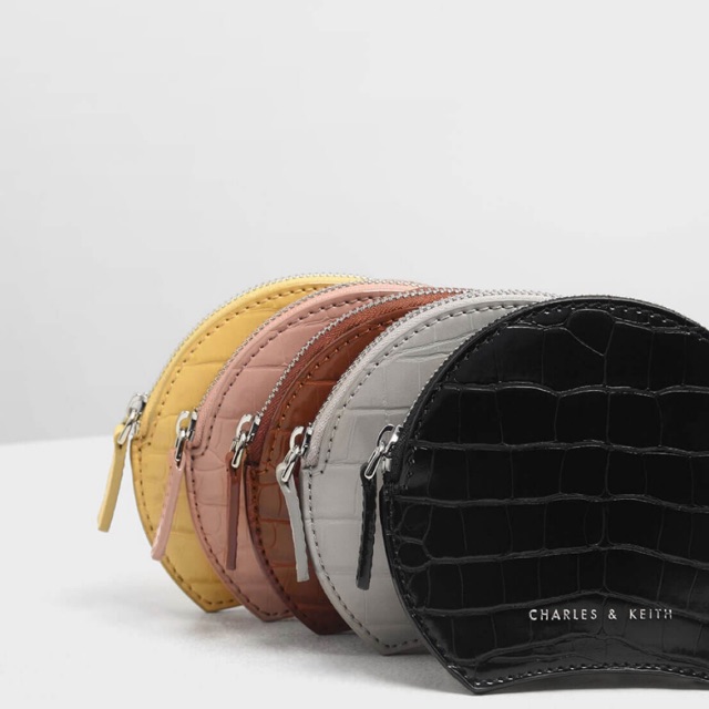 [ช้อปไทย790บ charles & keith] SEMI CIRCLE CROC-EFFECT MINI POUCH