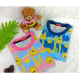 เสื้อครอบครัวเสื้ิอคู่รักลายอมยิ้มพร้อมส่ง