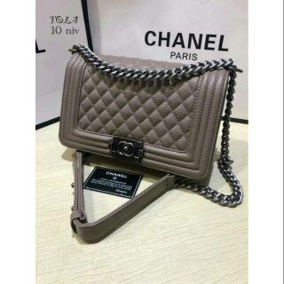 Chanel Boy 10"  อะไหร่เงิน หนังคาเวียร์ งานสวย งานคัดเกรด เล็บจิกไม่เป็นลอย หนังคืนตัว