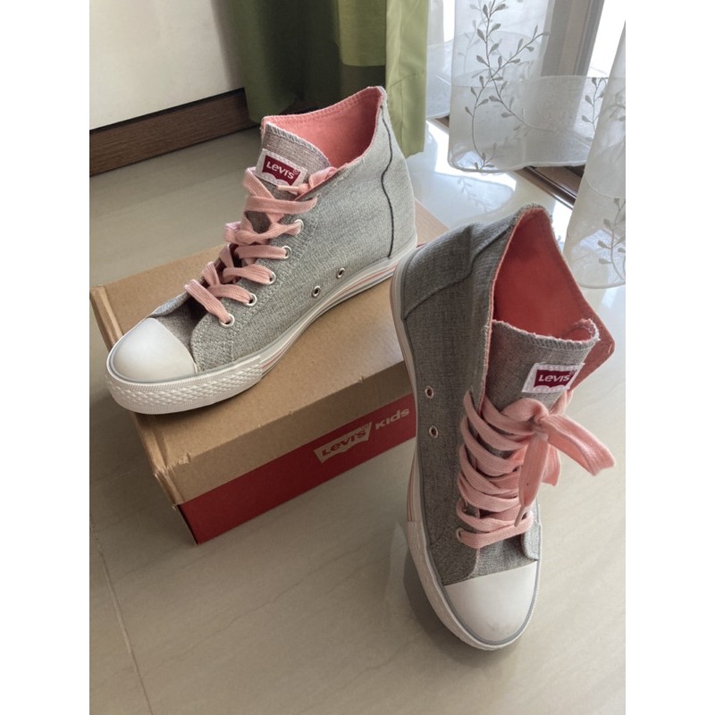 รองเท้าผ้าใบหุ้มข้อ ยี่ห้อ Levi’s kids