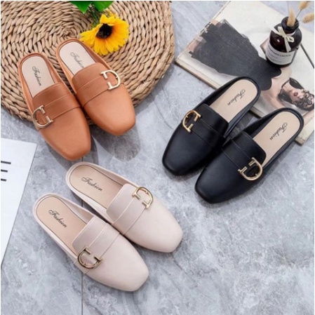 รองเท้าผู้หญิงแฟชั่นมี3สี รองเท้าคัชชูส์ ปิดหัวเปิดส้น พื้นแบนนิ่มสวม