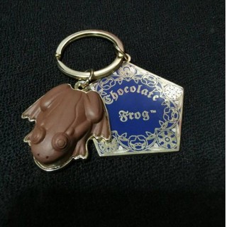 harry potter keychain พวงกุญแจแฮร์รี่ พอตเตอร์ ลาย กบช็อคโกแลต จาก studio tour london