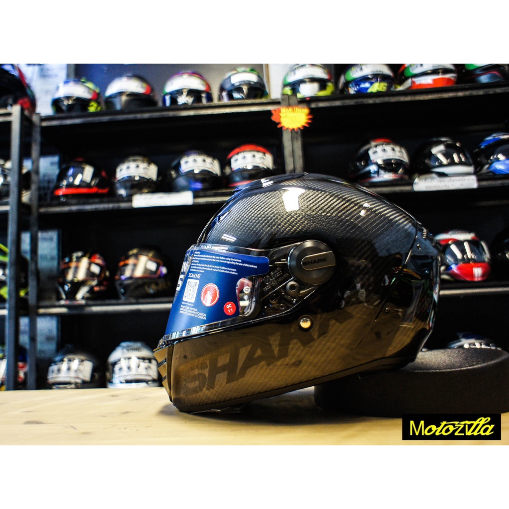 หมวกกันน็อค Shark Spatan RS Carbon Gloss