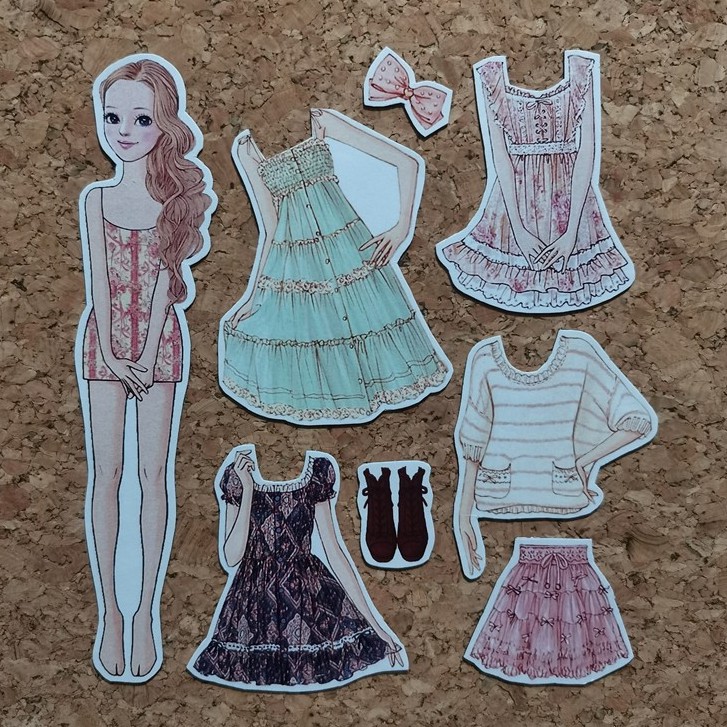 Paper Doll 05 แต่งตัวตุ๊กตาแม่เหล็กยาง / แต่งตัวตุ๊กตากระดาษ / แม่เหล็กติดตู้เย็น / แต่งตัวตุ๊กตา / 