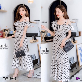 MM11918 เดรสเปิดไหล่แต่งระบายลายจุด Off-the-shoulder dress with polka dot detailing