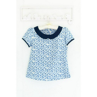 Narinari : NT2338 Peter Pan Collar Flower Field Blouse (ใช้โค้ด NARISP9 ลดทันที 65.- เมื่อช็อปครบ 500.-)