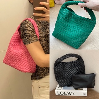 KstylebyW l New BV Hobo Bag กระเป๋าสะพายไหล่