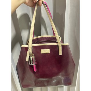 Coach แท้ สี burgundy รุ่น F25028 มือสอง