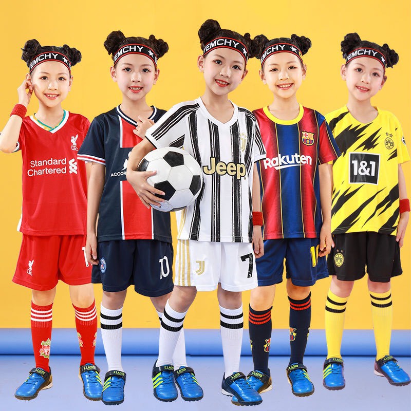 ชุดกีฬา เสื้อบอล เด็ก ได้ทั้งชุด(เสื้อฟุตบอล+กางเกงฟุตบอล) ในอังกฤษ