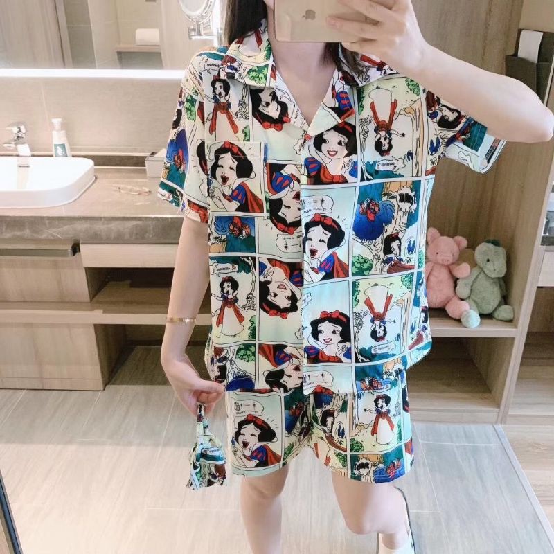 ชุดนอนลาย​ snow​ white