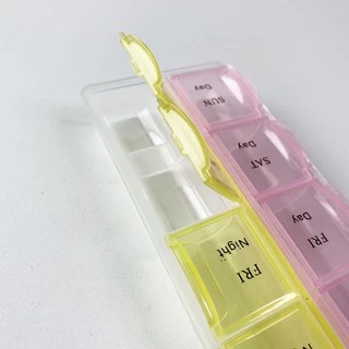 ตลับใส่ยา 7วัน 14ช่อง กล่องใส่ยา คละสี