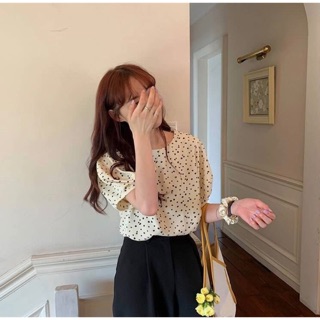 🌼 Flower creamy shirt เสื้อลายดอกไม้เล็กๆ สีเบจ เนื้อผ้าชิฟฟ่อนผสม 🌈