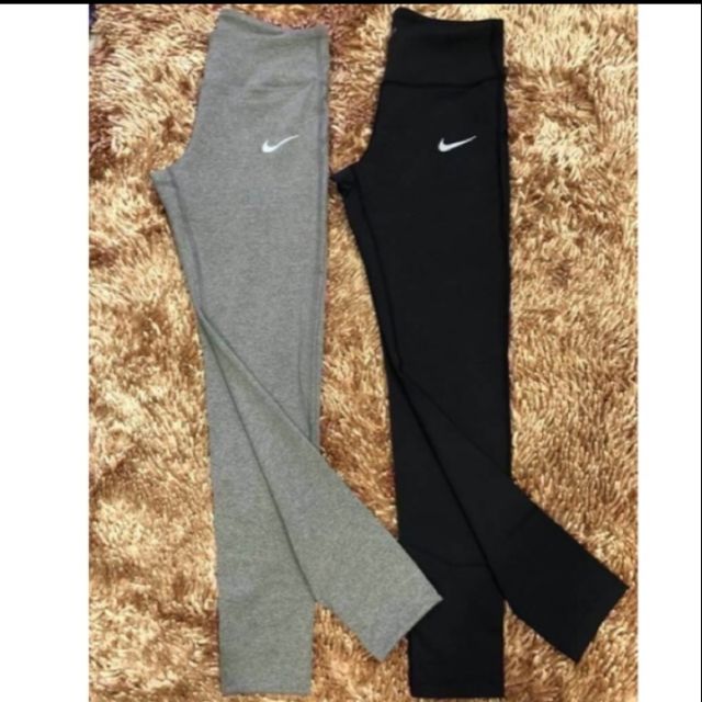 กางเกงขายาวNike ราคา 275 บาท