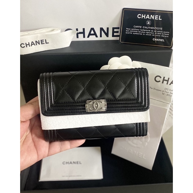 Chanel boy medium กระเป๋าสตางค์ RHW Holo26