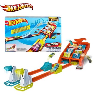 Hot Wheels  Crash &amp; Score Flip Out Set