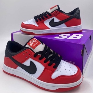 รองเท้าผ้าใบ nike sb