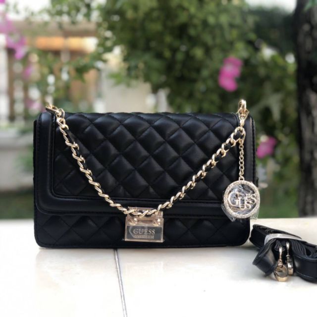กระเป๋า GRESS ดำสายโซ่ สายหนังดำ