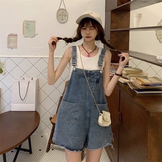 Many Jeans Short Overalls เอี๊ยมกางเกงยีนส์ขาสั้นดีเทลขาดๆสไตล์เกาหลี