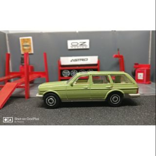 Mercedes benz w123 wagon