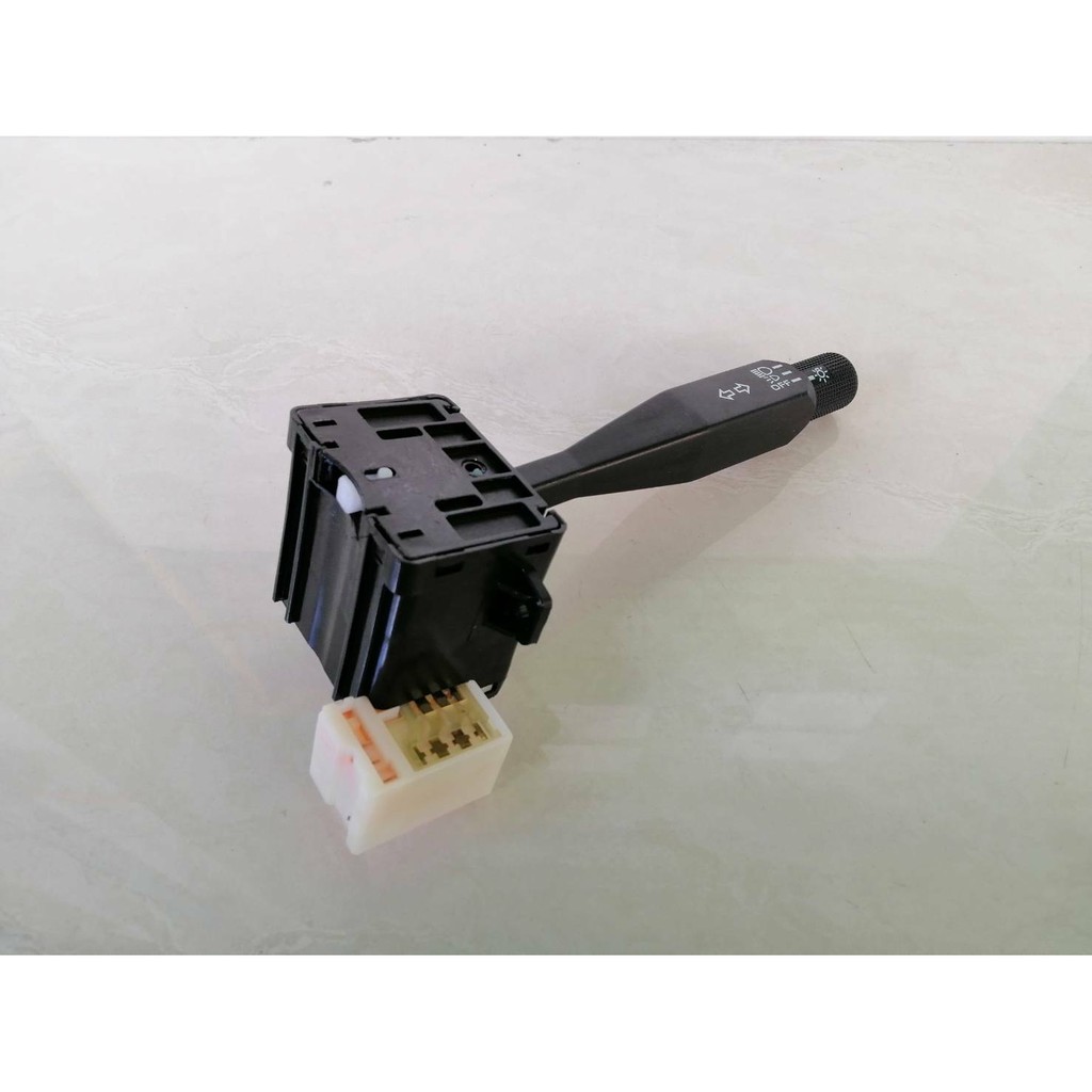 สวิทยกเลี้ยว NISSAN BIG-M ,D21 ข้างRH(ขวา) ก้านเหลี่ยม ไต้หวัน ราคาอันละ 450บาท