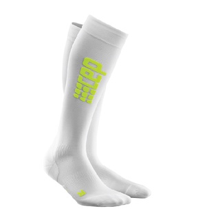 CEP ULTRALIGHT RUN SOCKS 2.0 MEN - WHITE/GREEN - ถุงเท้ารุ่น 2.0 แบบบางความยาวคลุมเข่าผู้ชาย SIZE III