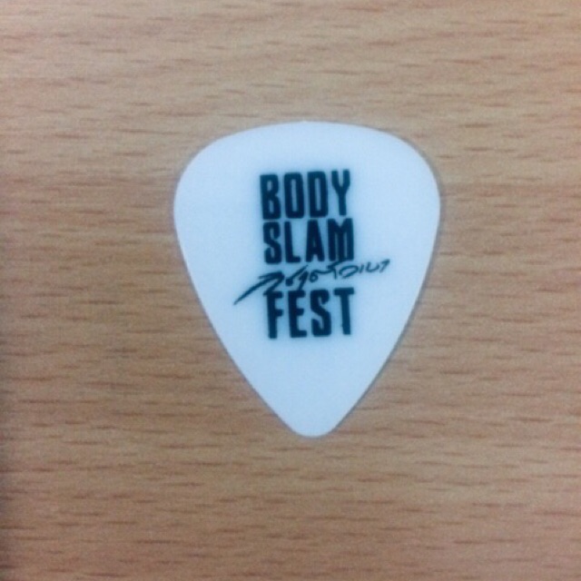 ปิ๊ก ที่ระลึกคอนเสิร์ต Bodyslam fest อั้ลบัม และ ก้าวคนละก้าว